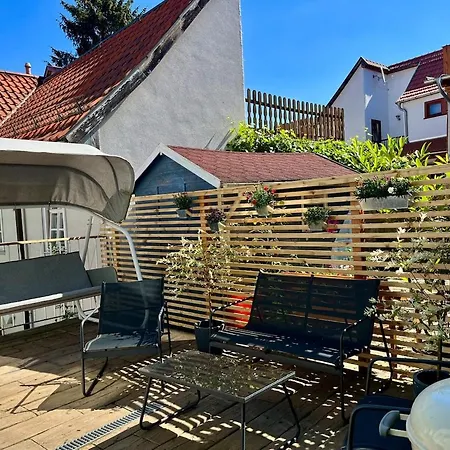 Apartment Altstadtwohnung Mit Flair, 2 Zimmer, Kueche, Bad, Kamin, 50 Qm *