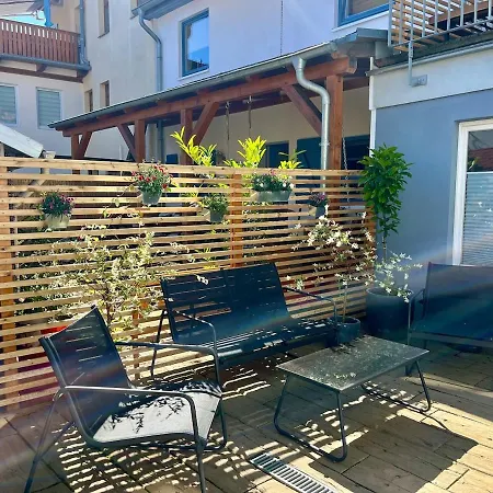 Apartment Altstadtwohnung Mit Flair, 2 Zimmer, Kueche, Bad, Kamin, 50 Qm *