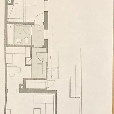 Altstadtwohnung Mit Flair, 2 Zimmer, Kueche, Bad, Kamin, 50 Qm *
