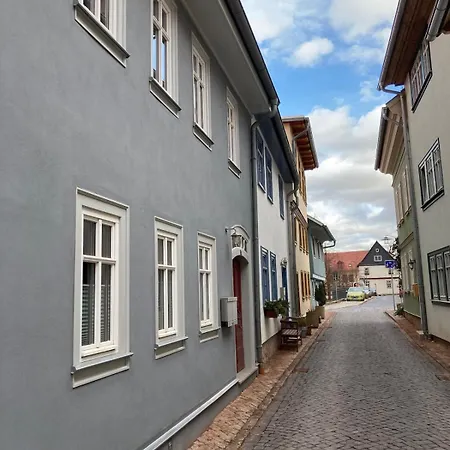 Altstadtwohnung Mit Flair, 2 Zimmer, Kueche, Bad, Kamin, 50 Qm